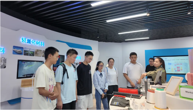 {a6360106-0efc-4947-b4aa-9ea19744f339} {a6360106-0efc-4947-b4aa-9ea19744f339}